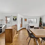 Escape House In St Moritz 別荘 サンモリッツ