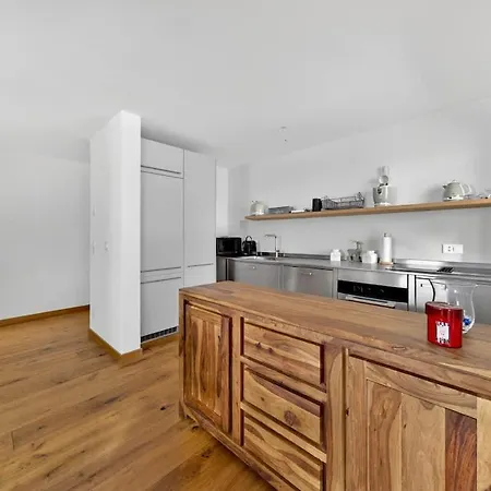 Semesterbostad Escape House In