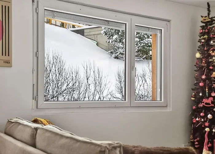 Emotional House In Cresta Bob