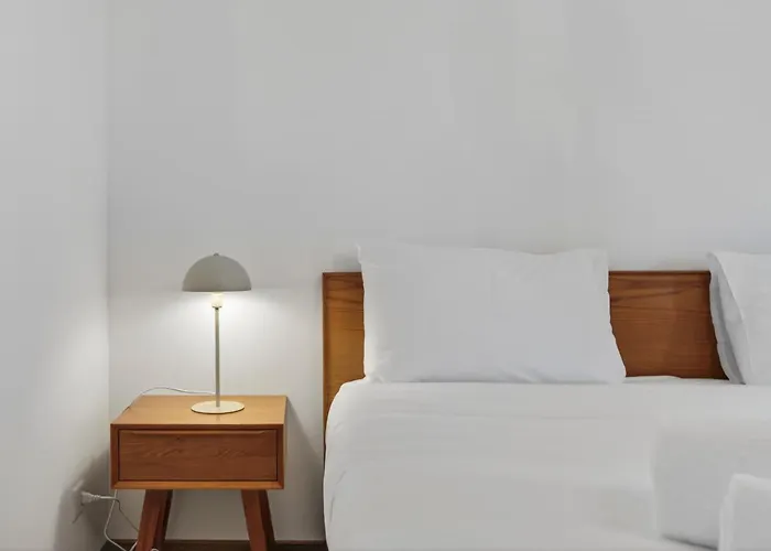 Emotional House In Cresta Bob *