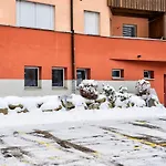 Escape House In St Moritz بيت للعطل *